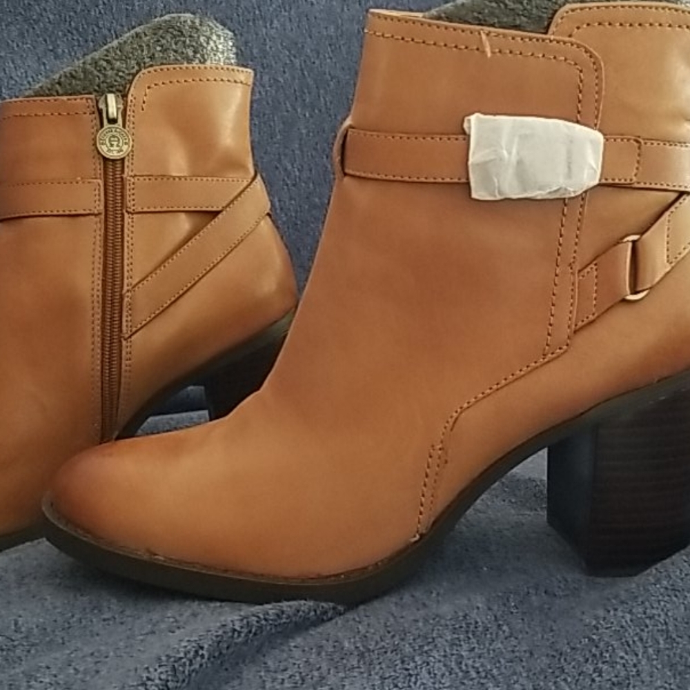 Etrienne Aigner E-water Camelot LT